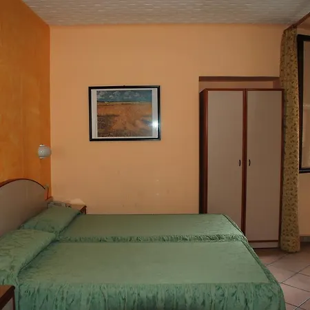 Casa Mia ホテル 2*
